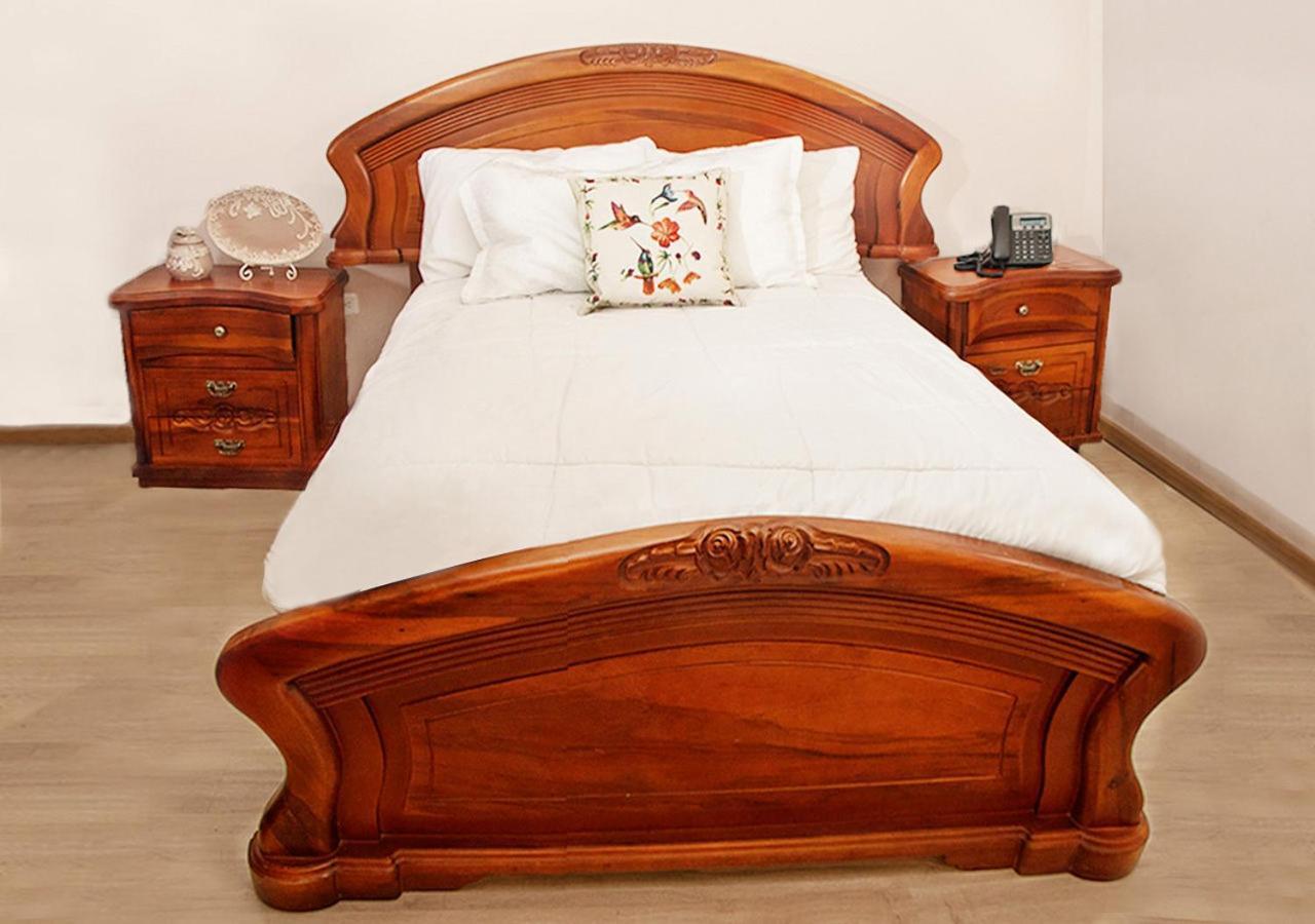 Hotel Boutique Casa Ruth En קואנקה מראה חיצוני תמונה